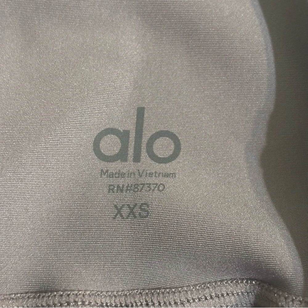 BNWT ALO High-Waist Airlift Leggings XXS